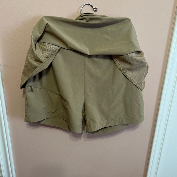 4/$10 hiking skort - Picture 2 of 4